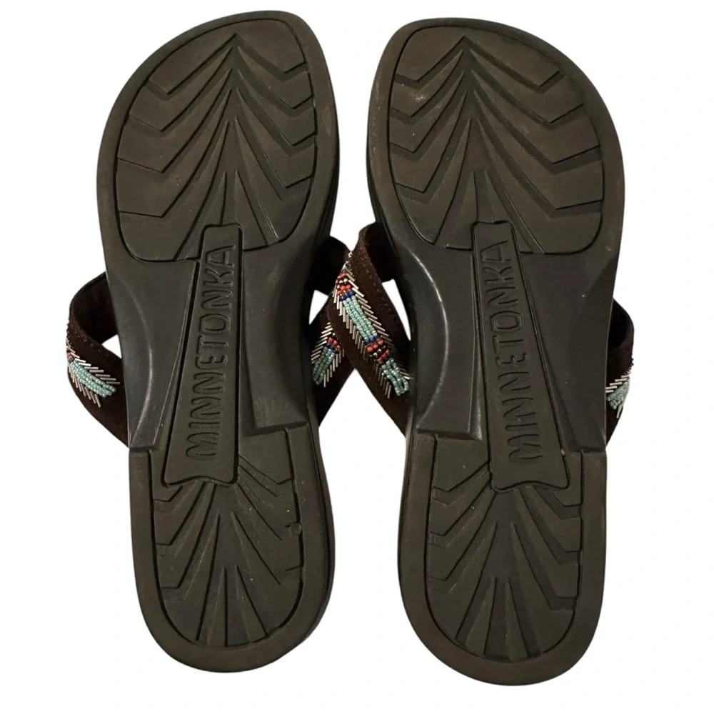 Minnetonka Leather Thong Sandals 8